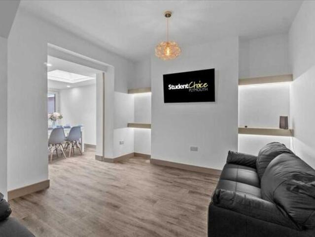 Cottage for rent in Greenbank, Mount Wise