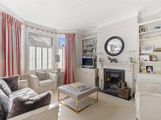 House for sale in Balham, Greater London