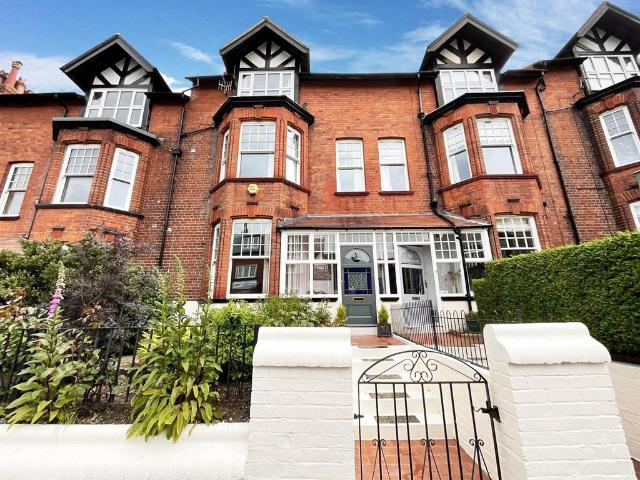 House for sale in South Cliff, Kepwick