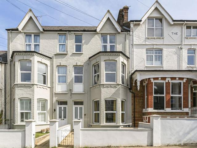 House for sale in Cliftonville West, Acol
