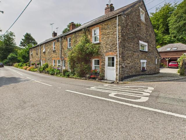 House for sale in Hessenford, Cornwall