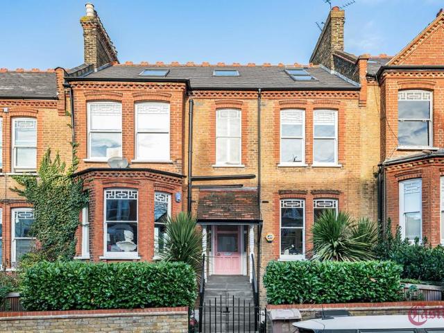House for sale in Crouch End, Greater London