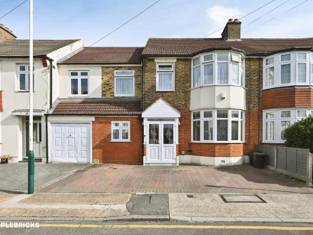 House for sale in London Borough of Havering, Greater London