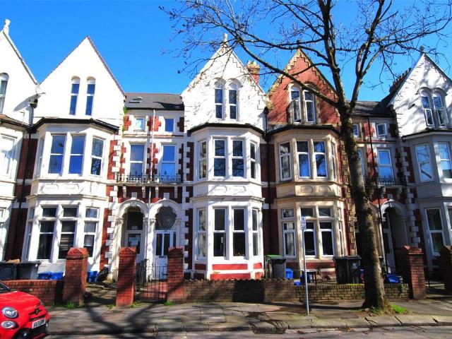 House for sale in Plasnewydd, Falcon Lodge