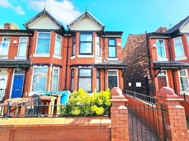 House for sale in Fallowfield Triangle, Manchester