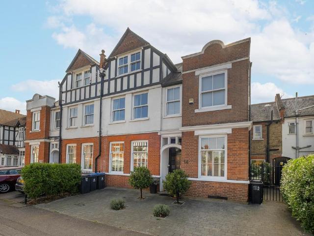 House for sale in Surbiton, Greater London
