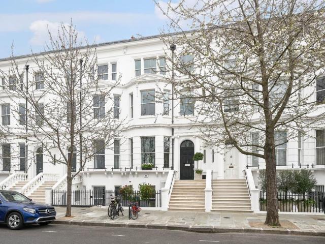 House for sale in Kensington, Greater London