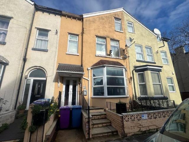 House for sale in Stoneycroft, Calderstones