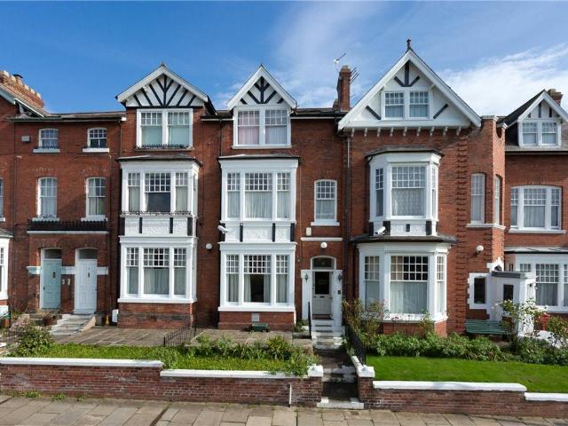 House for sale in High Field, York