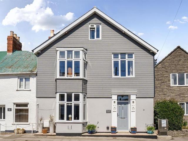 House for sale in Charmouth