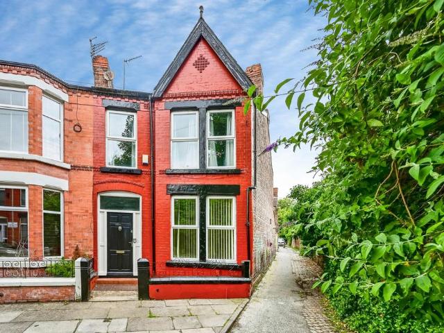 House for sale in Calderstones