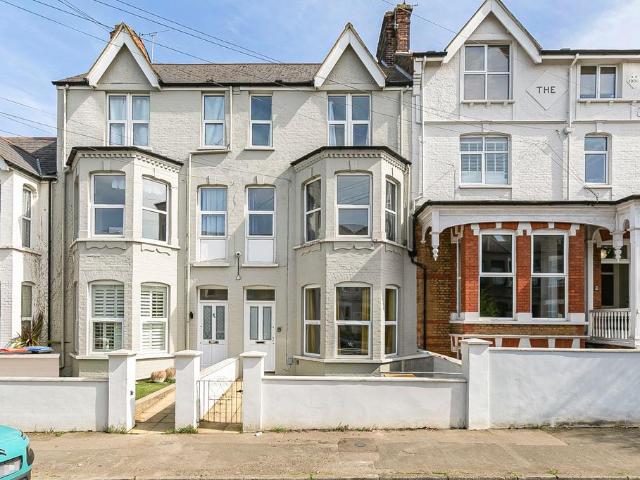 House for sale in Cliftonville West, Acol