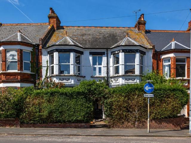 House for sale in Cliftonville West, Acol