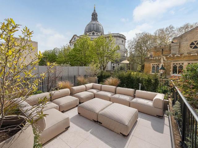 House for sale in Chelsea, Greater London