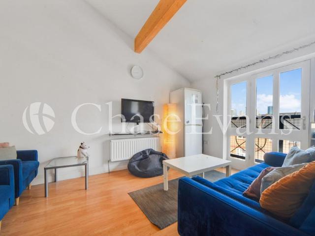 House for sale in London Borough of Lewisham, Greater London