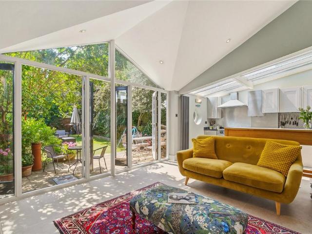 House for sale in Balham, Greater London
