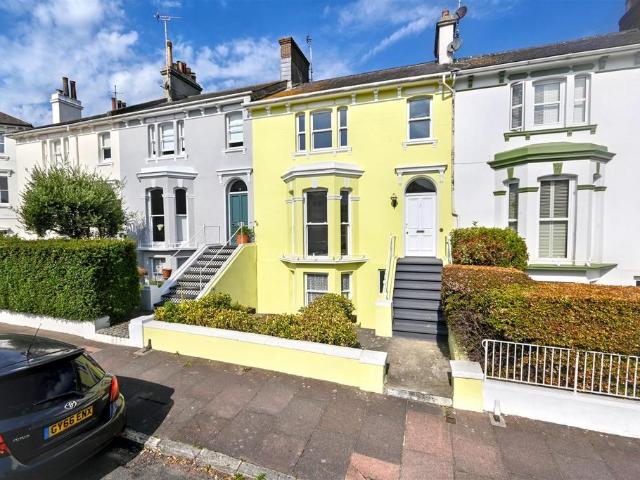 House for sale in Upperton, Eastbourne