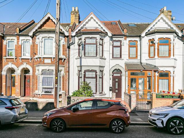 House for sale in Manor Park, Greater London