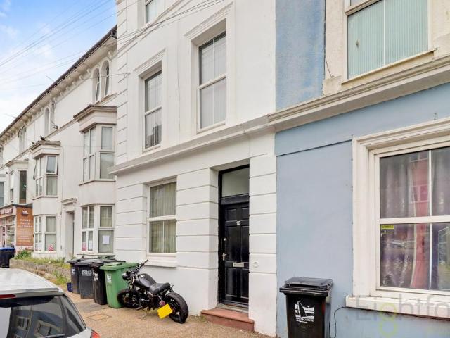 House for sale in Roselands, Eastbourne