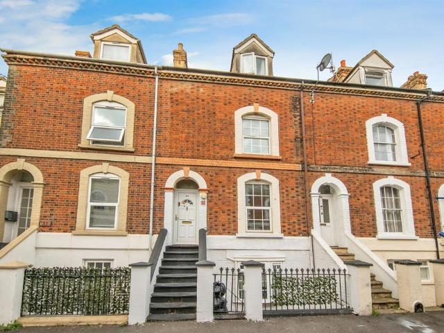House for sale in Dale Hill, Essex