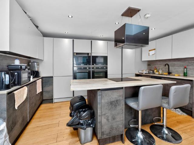 House for sale in Lower Edmonton, Greater London