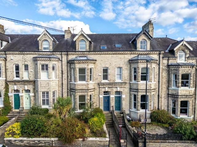 House for sale in High Field, York
