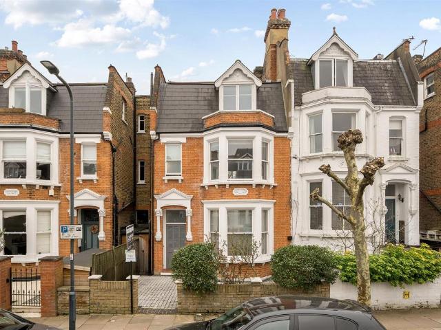 House for sale in Brondesbury, Greater London
