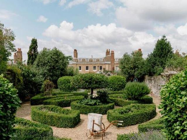 House for sale in Brompton, Chatham