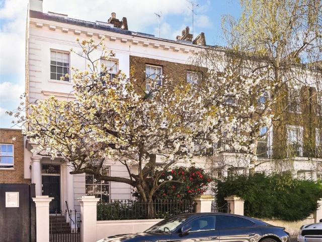 Terraced House for sale in Chelsea