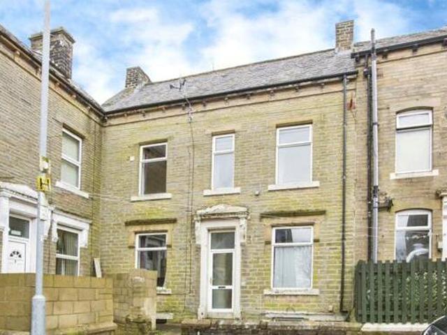 House for sale in Halifax, West Yorkshire
