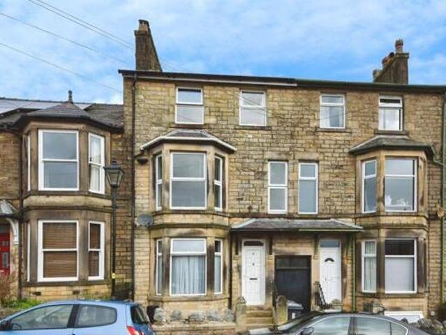 House for sale in Greaves, Bare