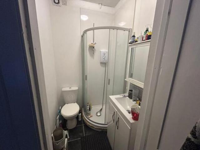 Cottage for sale in Spring Park, Luton