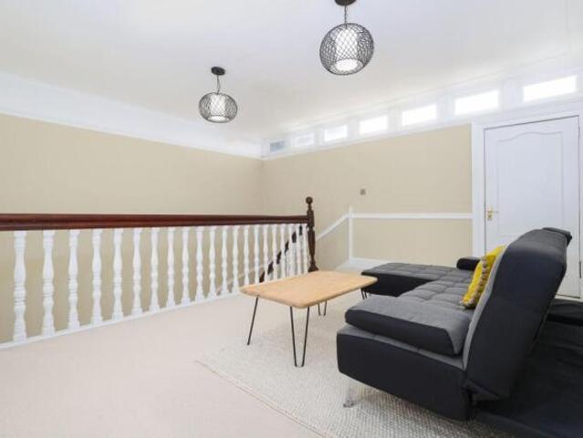 Cottage for sale in Dennistoun, Scotland