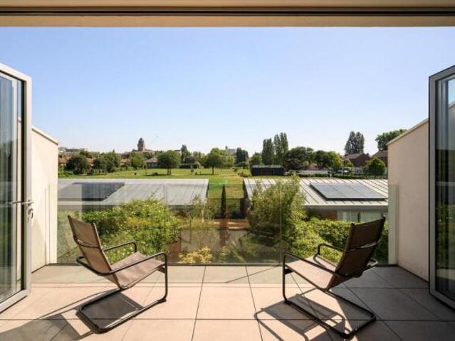 Cottage for sale in Cat Hill