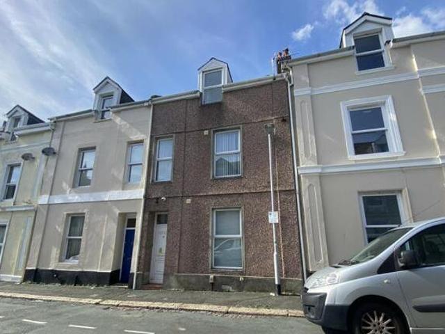 House for sale in Follaton, Strode