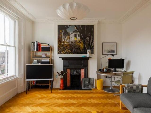 Cottage for sale in Cat Hill, England