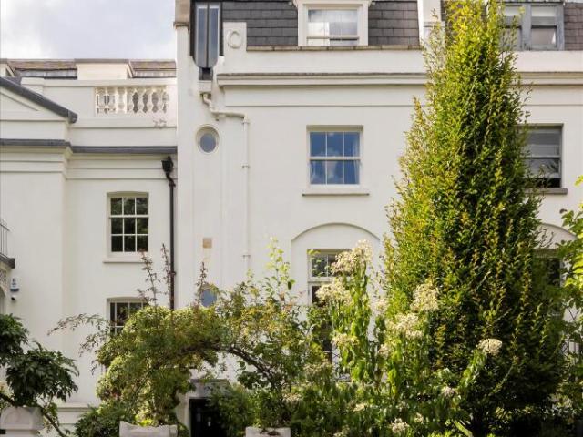 Cottage for sale in Cat Hill
