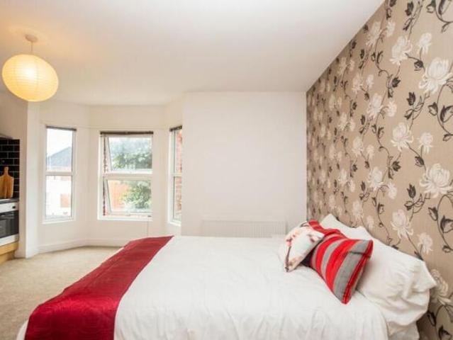 Cottage for sale in Reading