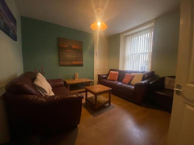 Room for rent in Waun Fawr, Wales