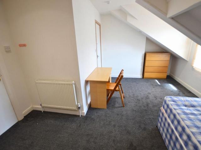 House for rent in Hyde Park, West Yorkshire