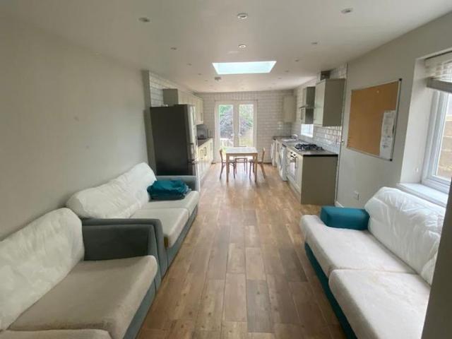 House for rent in Robin Hood, Oxford