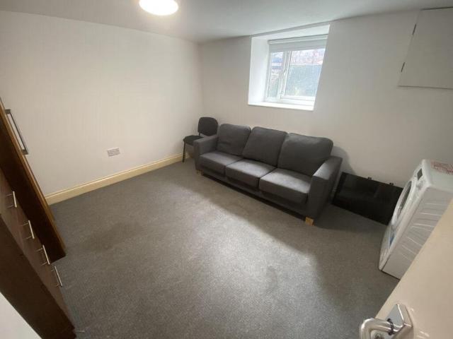 House for rent in Woodhouse Cliff, Leeds