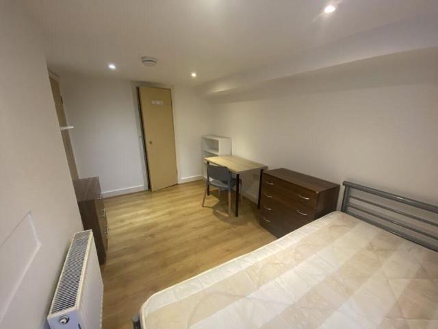 House for rent in Woodhouse Cliff, Leeds
