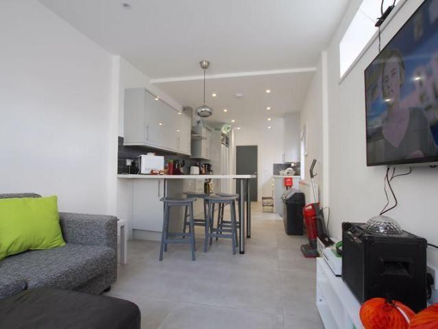 House for rent in Civic Centre, Cardiff