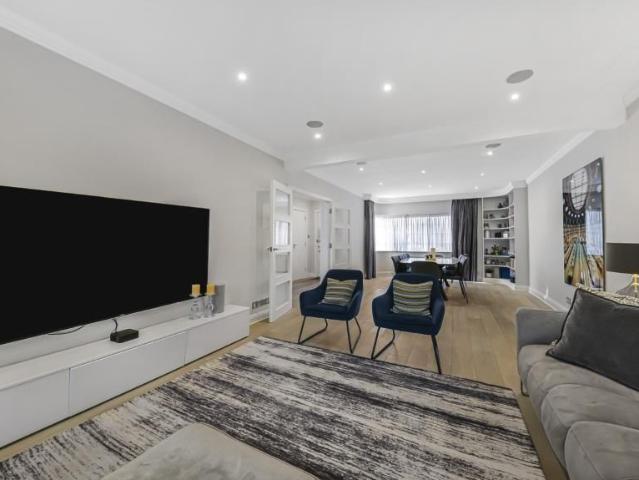 House for rent in Golders Green, Greater London