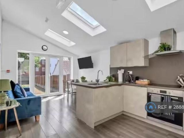 House for rent in California, Key Street