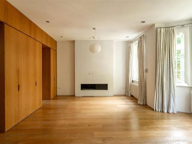 House for rent in Brompton, Greater London