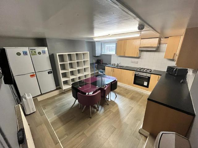 House for rent in Woodhouse, West Yorkshire
