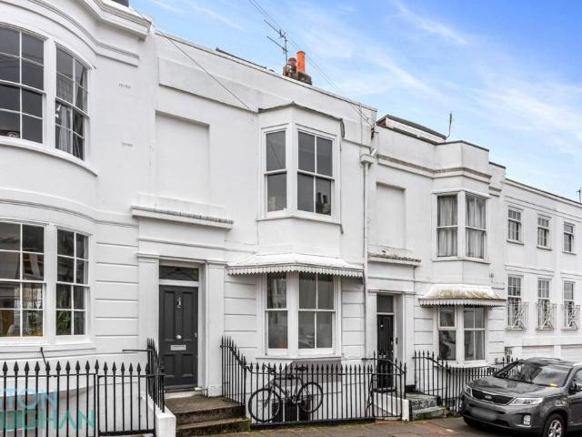 Flat for rent in Brunswick, Brighton & Hove