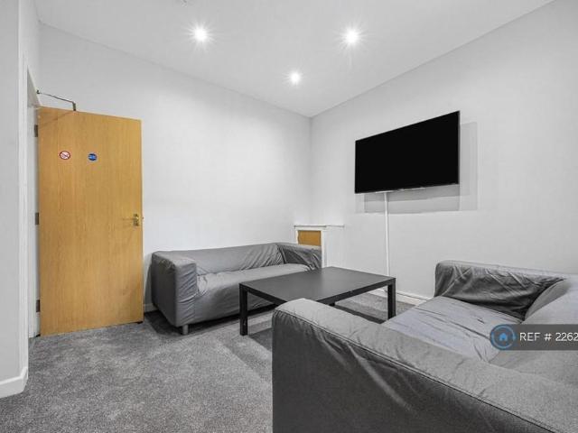 House for rent in Newtown, Reading